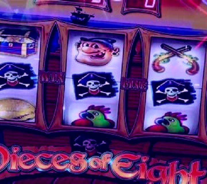 Pieces of Eight slot game