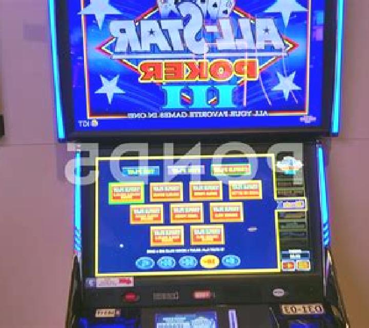 Pile Poker slot machine
