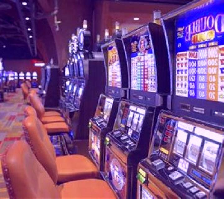 Pillars of Luck slot machine