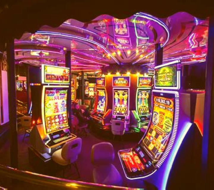 Pin-Up Fruits 243 slot game