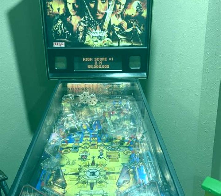 Pirates Of Graveland slot machine