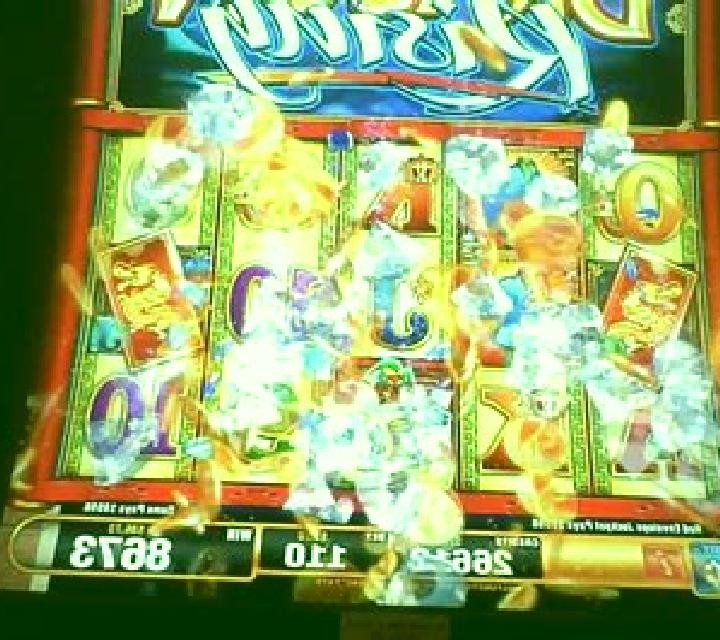 Pirates Rising slot machine