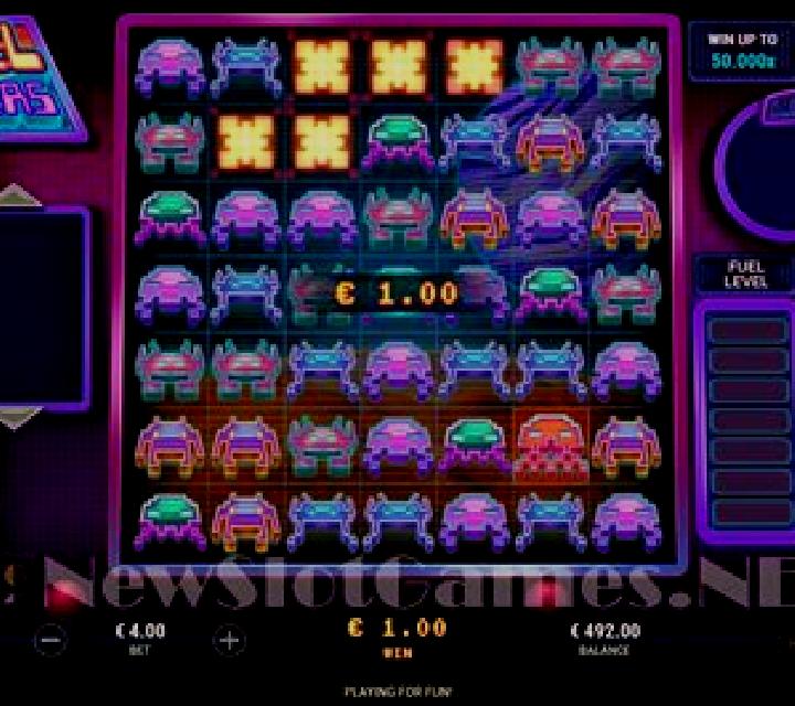 Pixel Invaders slot game