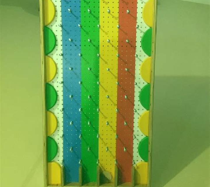 Plinko (Atlas-V) slot