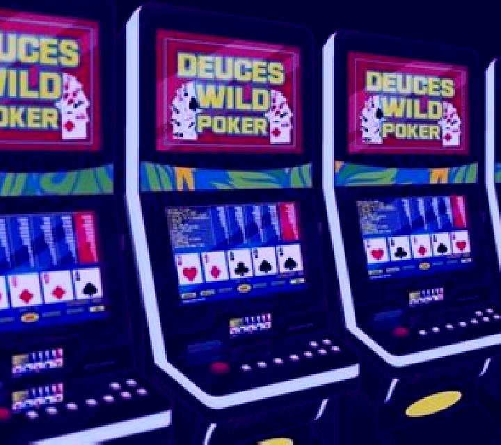 Poker 7 Deuces Wild slot