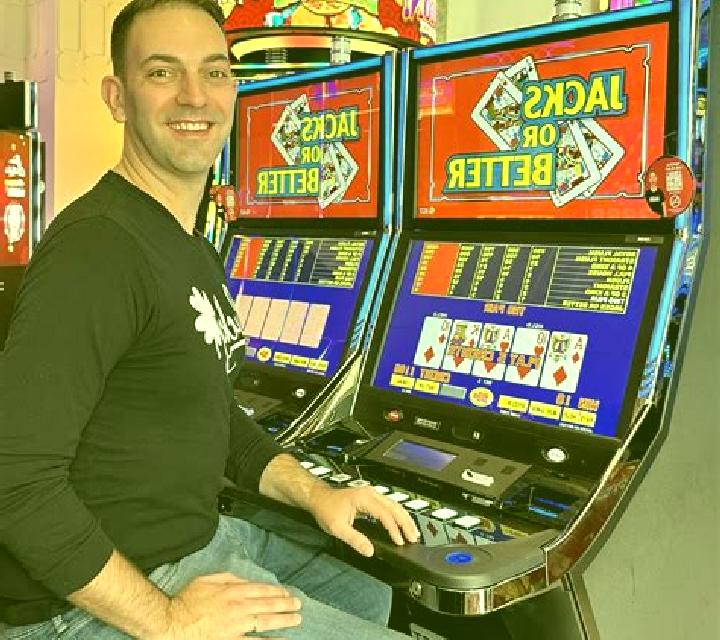 Poker Flip slot machine