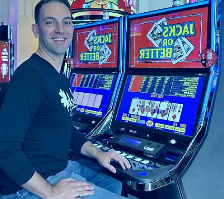 Poker Flip slot