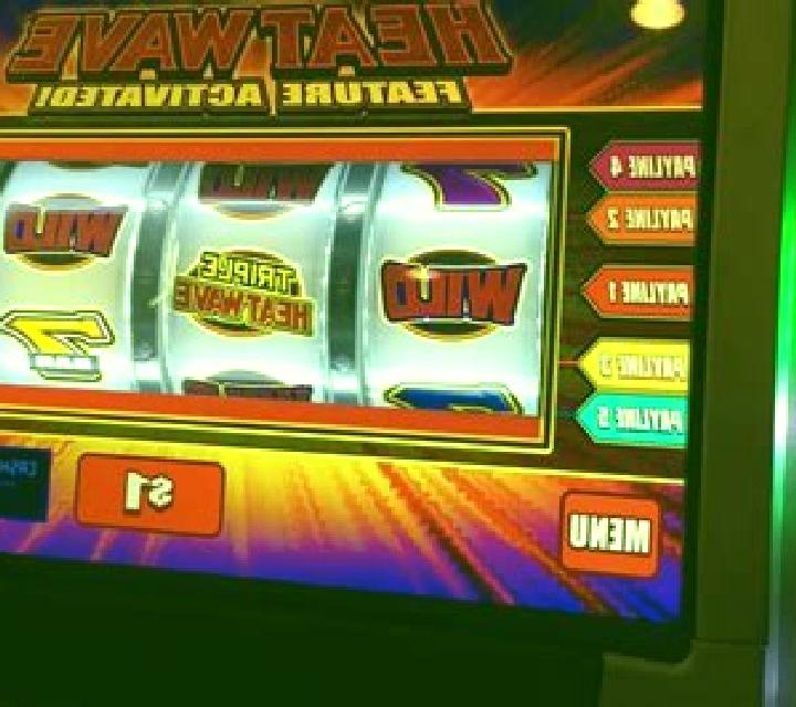 Polar Heatwave slot machine