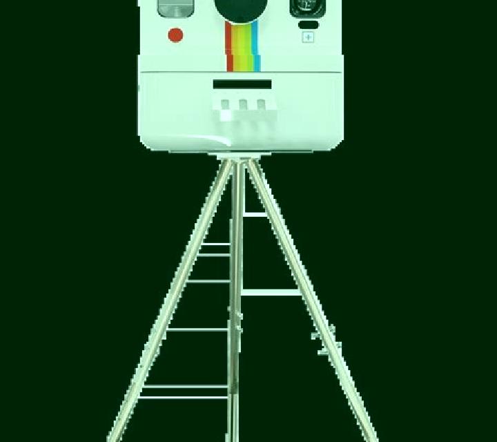 Polaroid slot machine