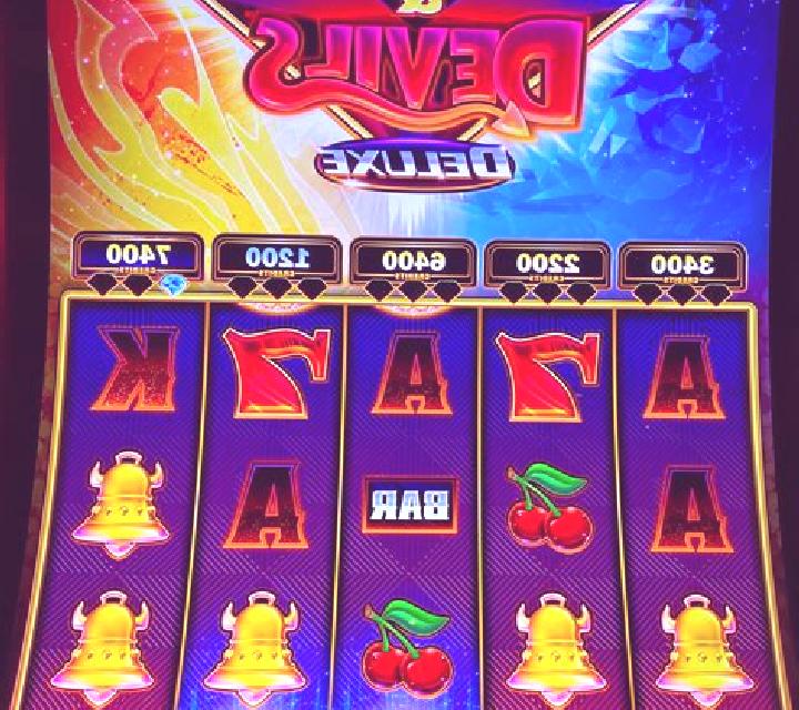 Power Diamonds Deluxe slot game