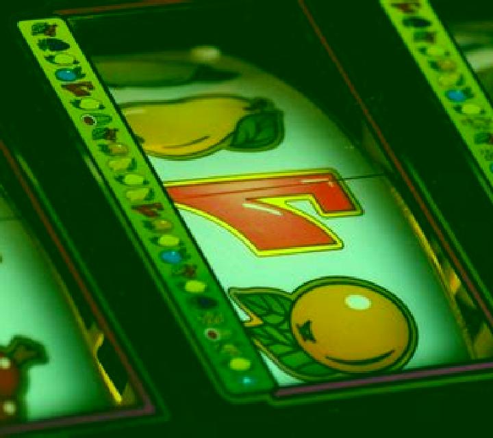 Precious 7 slot machine