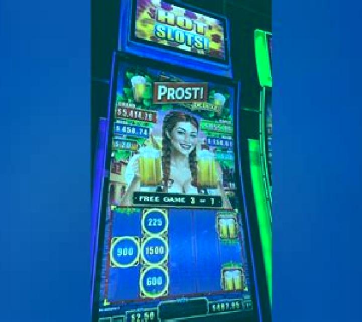 Prost! slot machine