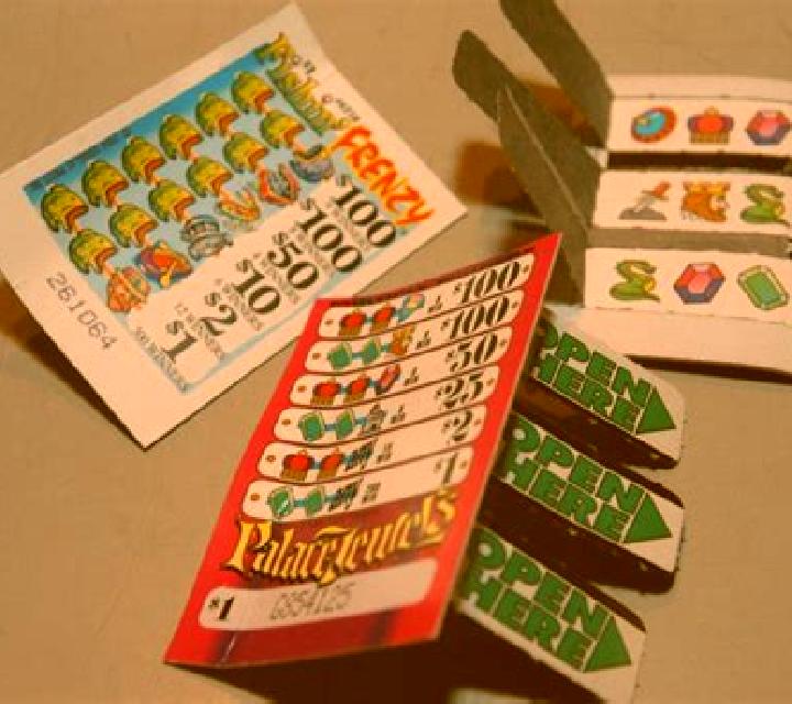 Pull A Cracker Pull Tab slot game
