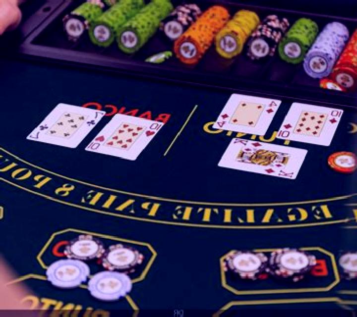 Punto Banco Privee (Play Labs) slot game
