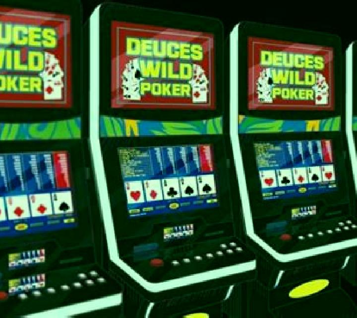 Pyramid Poker Deuces Wild (Nucleus Gaming) online slot