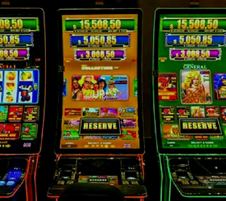 Queen of Cairo: Royal Maxways slot machine