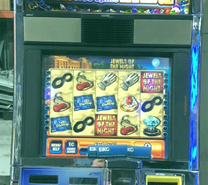 Queen of the Night slot machine