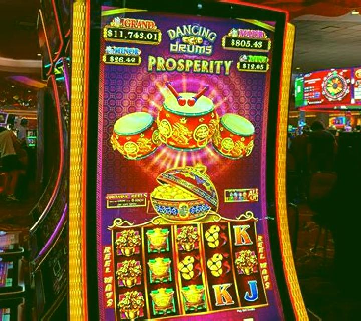 Queen of the Tribes slot machine