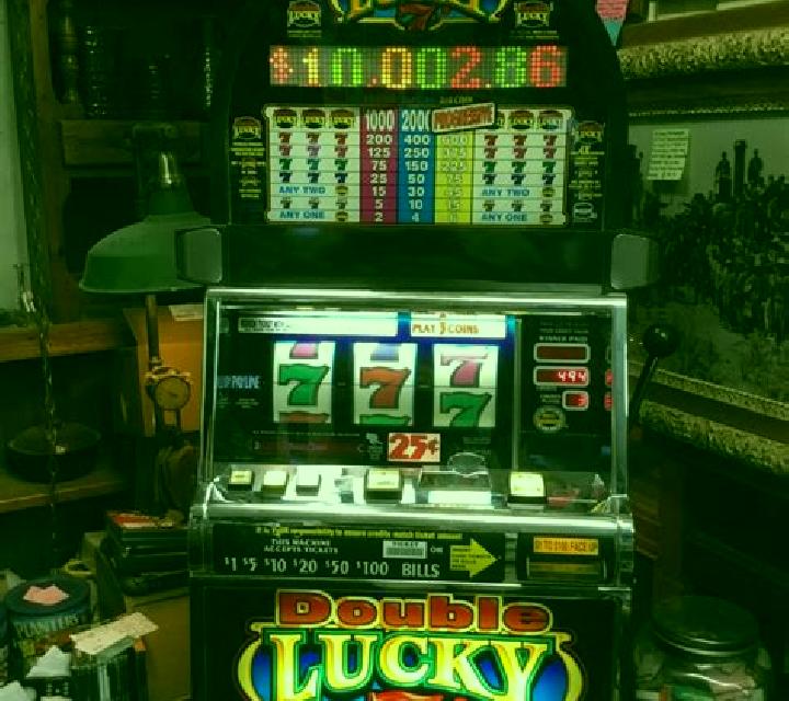 Quick Hit Black & White 7s slot machine