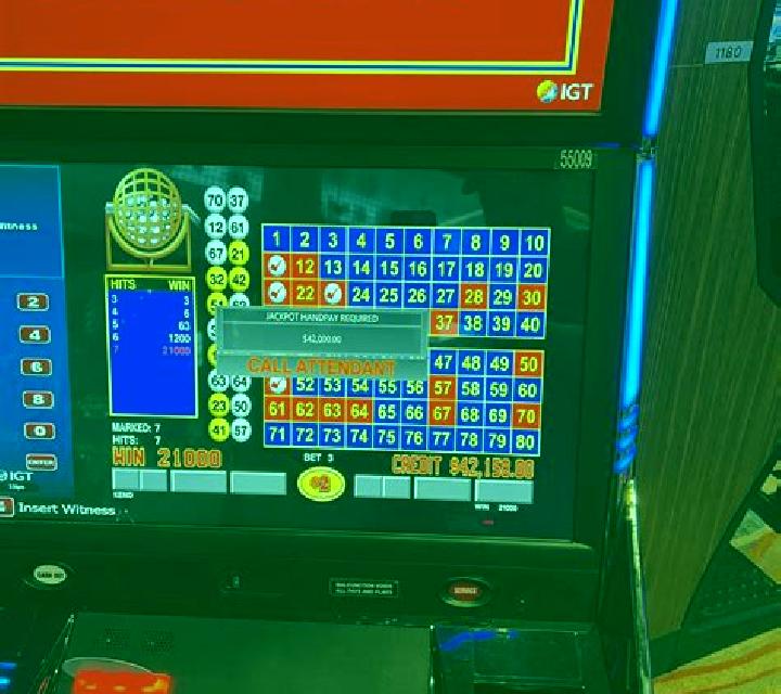 Rainbow Keno slot game