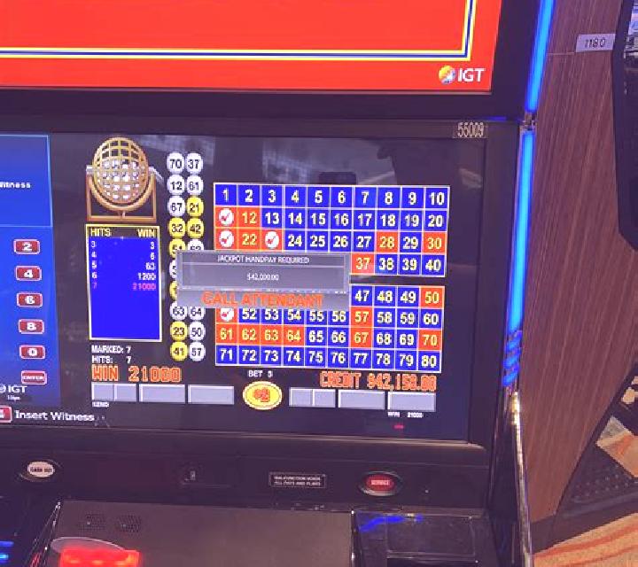 Rainbow Keno slot machine