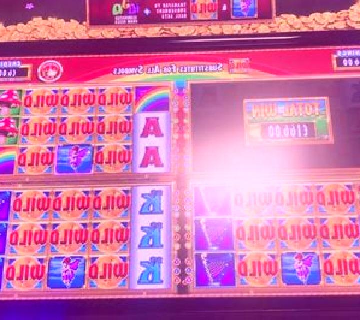 Rainbow Riches Fortune Favours slot machine