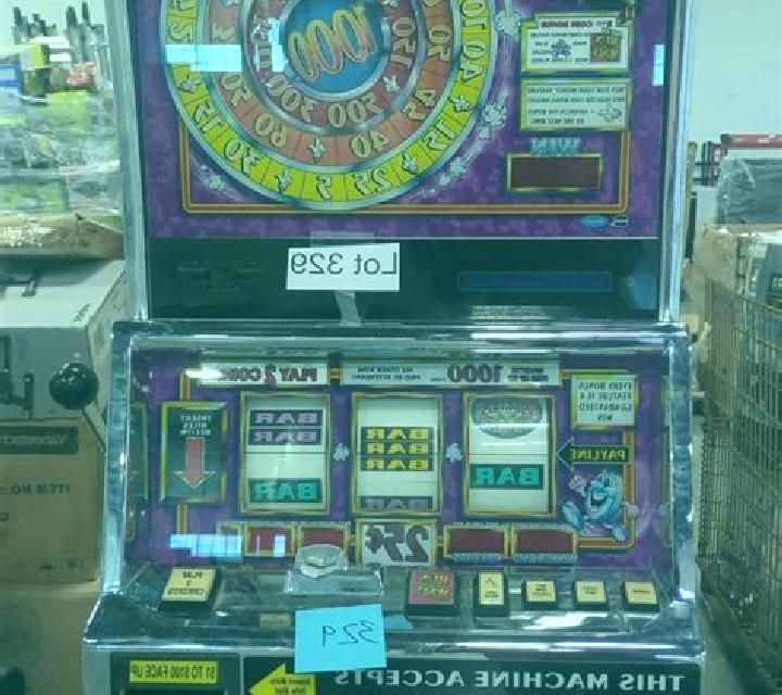 Rainin Money slot machine