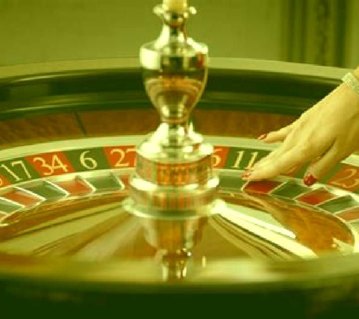 Real Roulette con Angela slot game