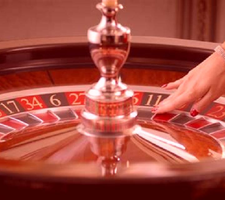 Real Roulette con Angela slot machine