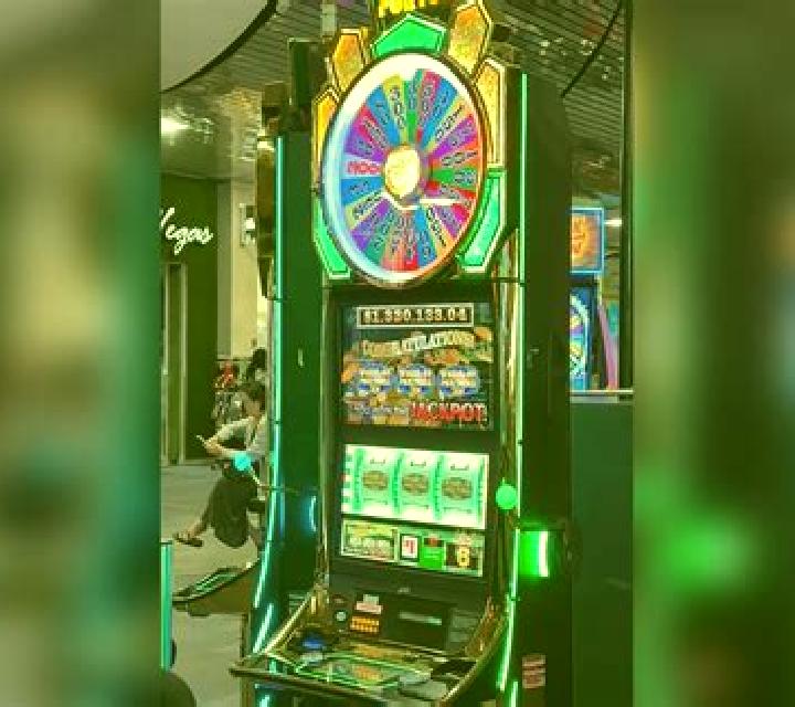 Rebel World slot machine