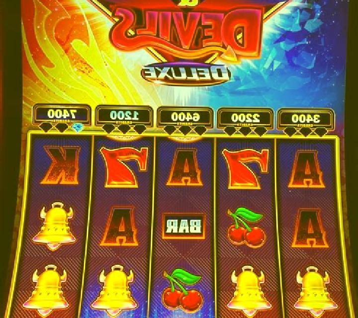 Red Diamonds slot machine