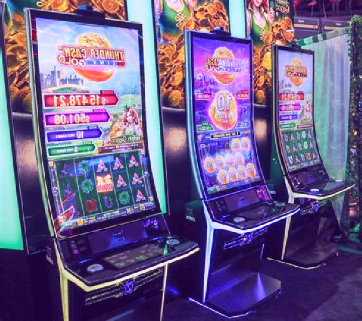 Red Dog (Novomatic) slot game