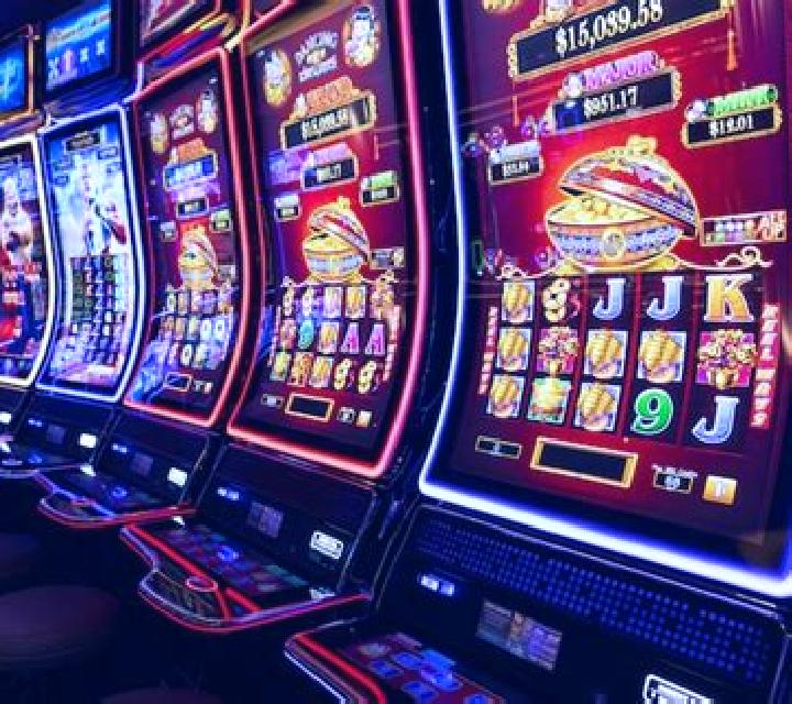 Red Queen Blackjack slot machine