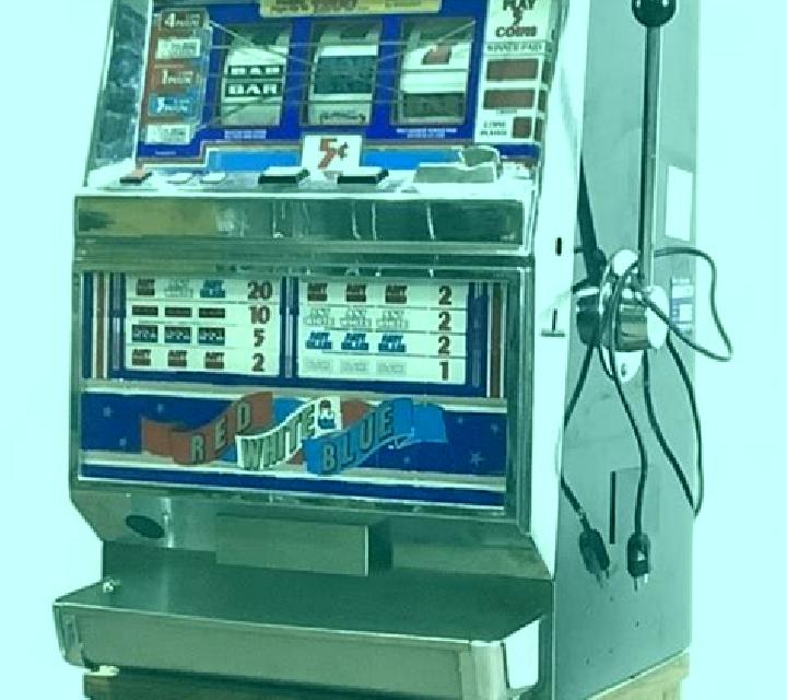 Red White Blue 5 Lines slot machine