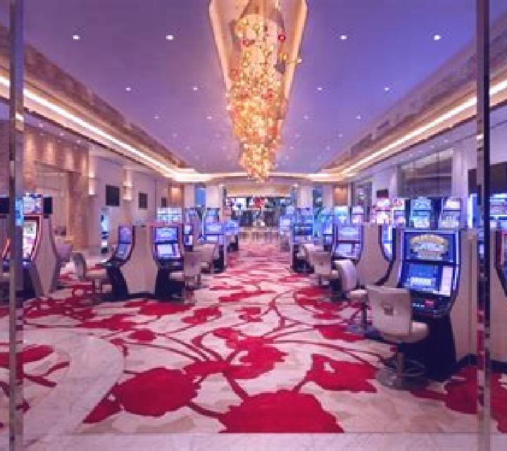 Red (X Room) slot game