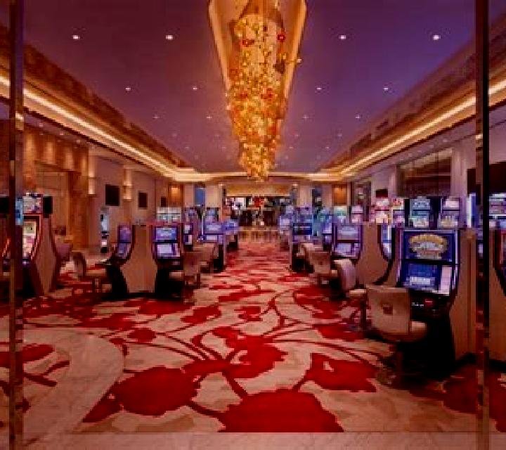 Red (X Room) slot machine
