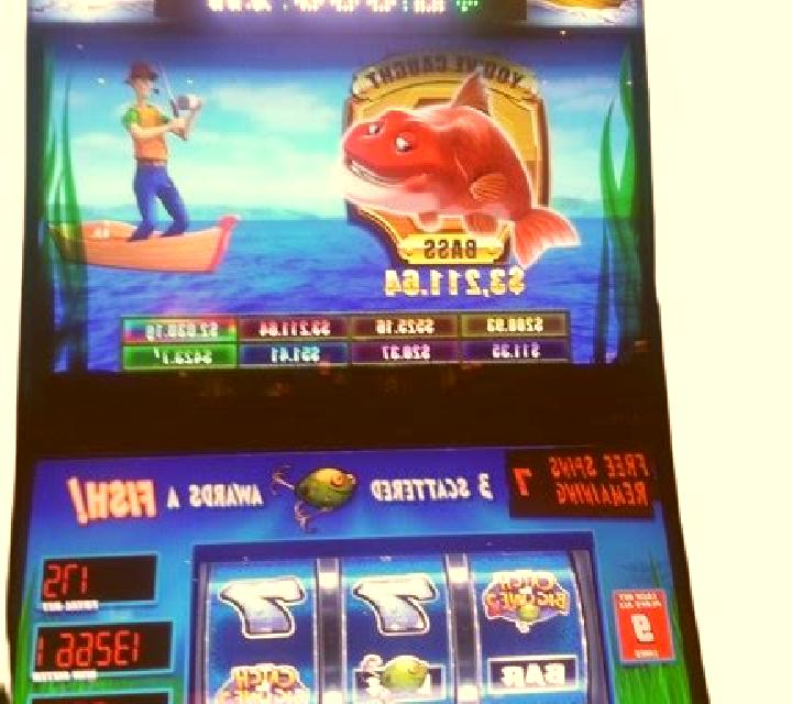 Reel Catch slot machine