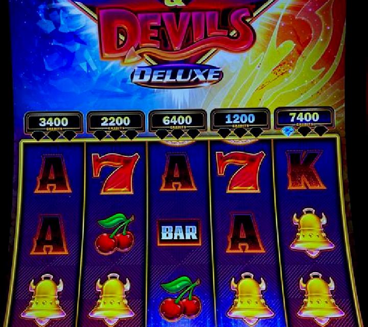 Reel Devils slot