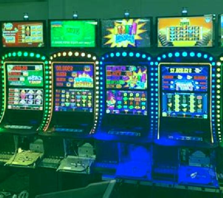 Reel Empire slot machine