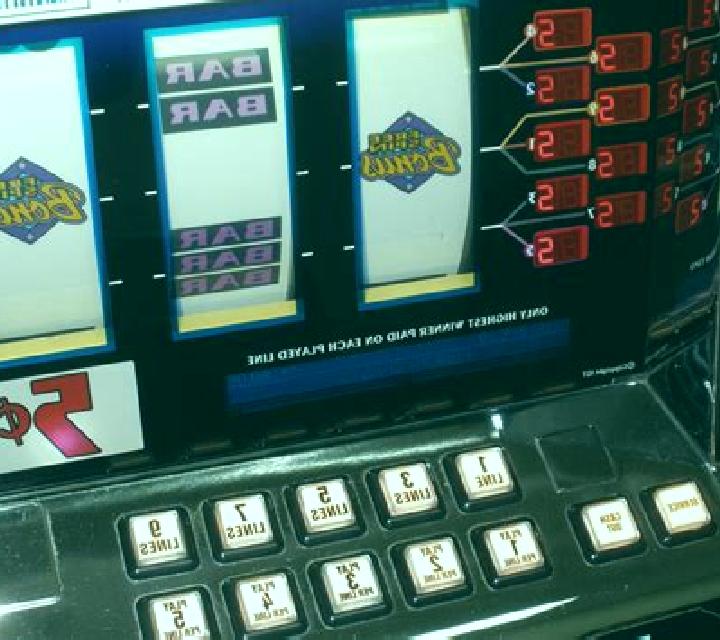 Reel Force Five slot machine