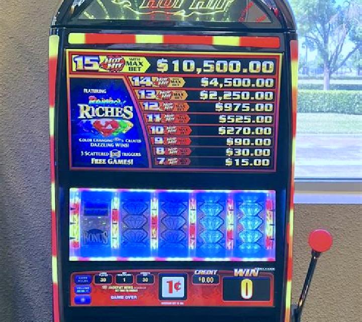 Reel Hit slot machine