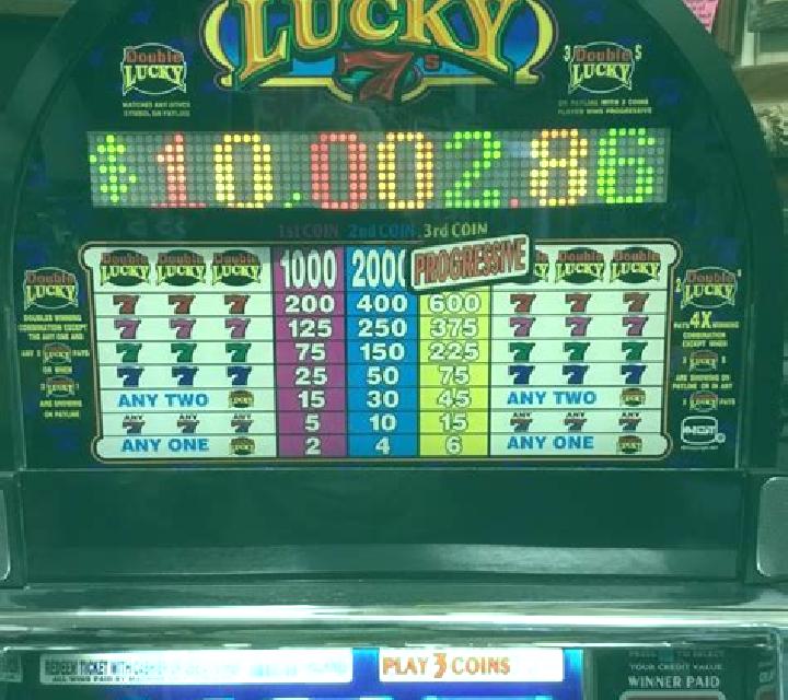 Reelin Lucky slot machine
