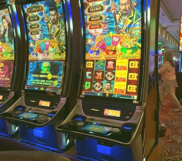 Reels Avenue Link&Win slot machine