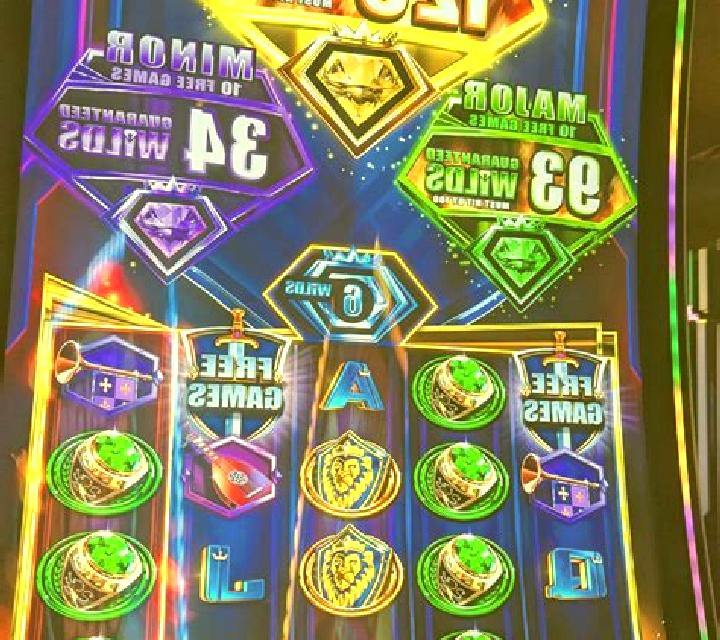 Regal Spins 10 slot game
