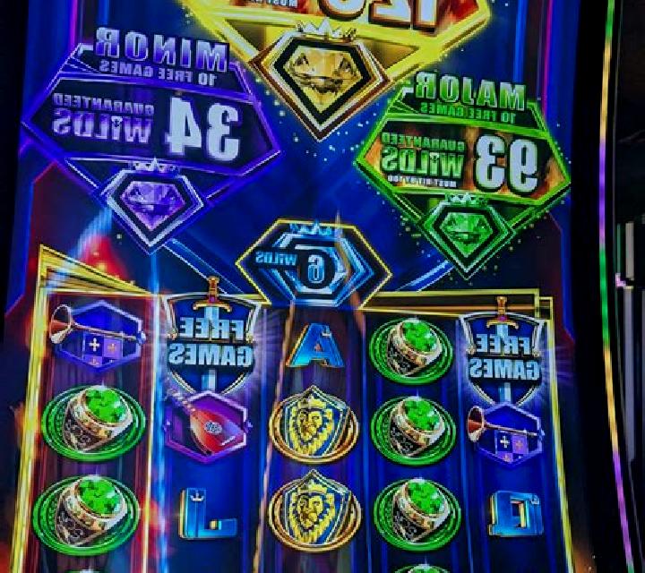 Regal Spins 100 slot machine