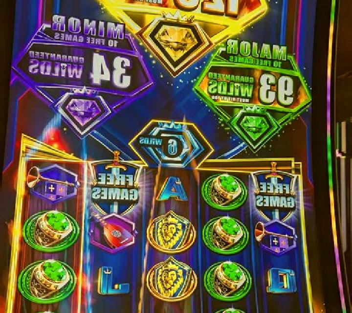 Regal Spins 100 slot
