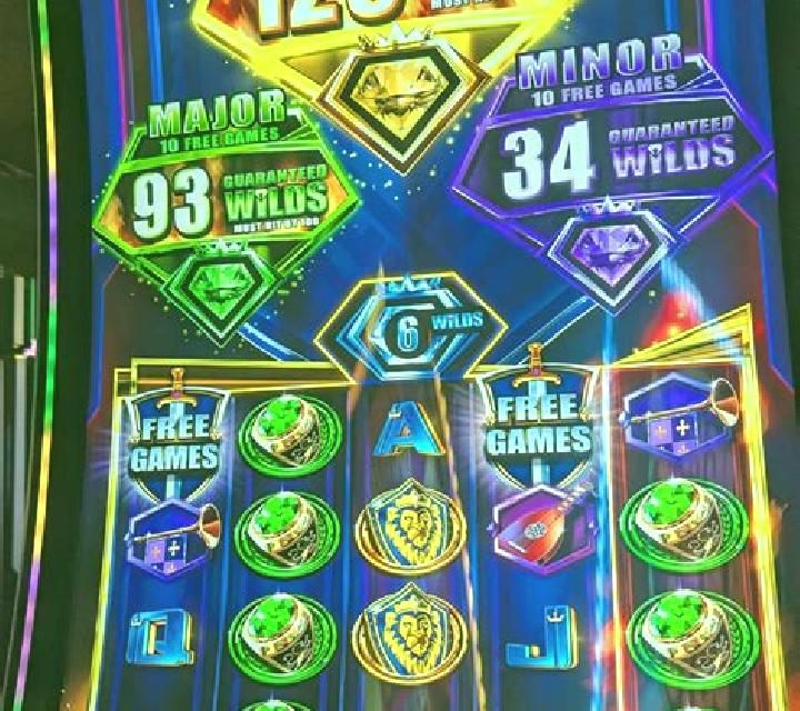 Regal Spins 100/6 online slot