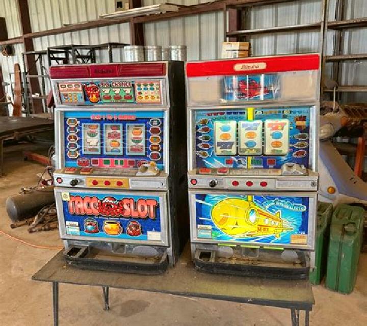 Retro Wins 100 slot machine