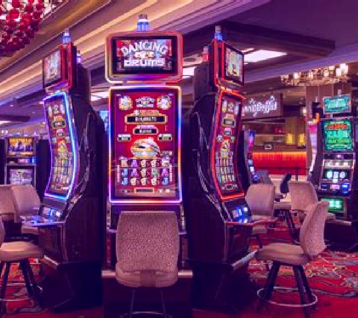 Revolver online slot