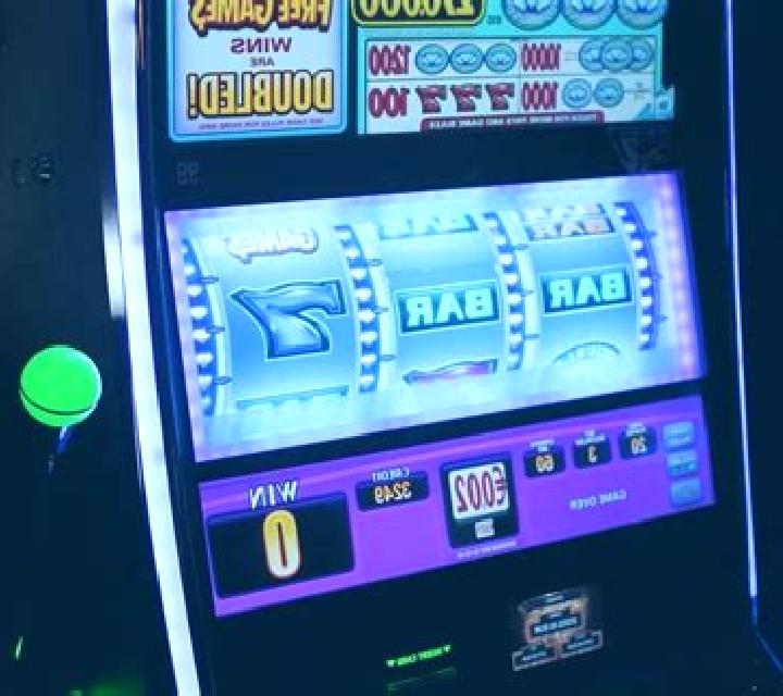 Rich and Famous online slot